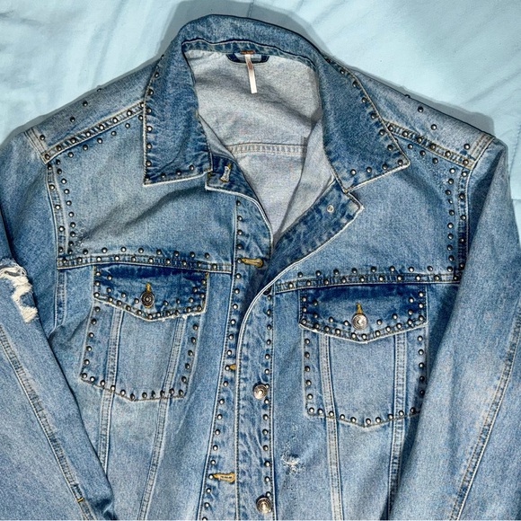 Free People Light Blue Denim Jacket NEVER WORN - Picture 8 of 10